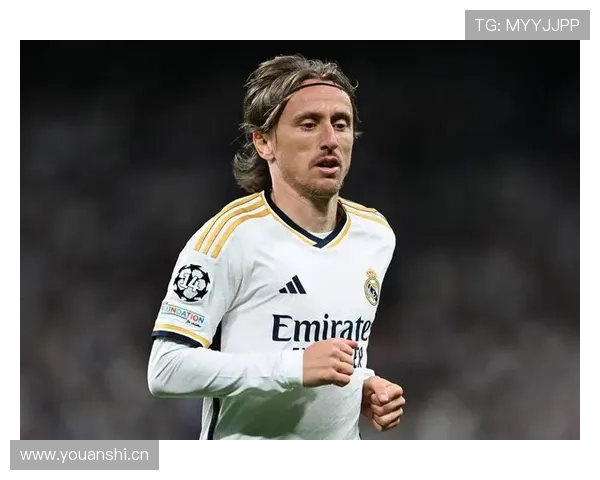 巴尔韦德与莫德里奇：中场角色更迭与技术风格对比分析