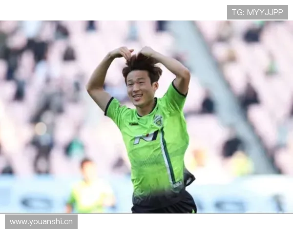 孙准浩在韩国泡澡时还在背中超战术板？