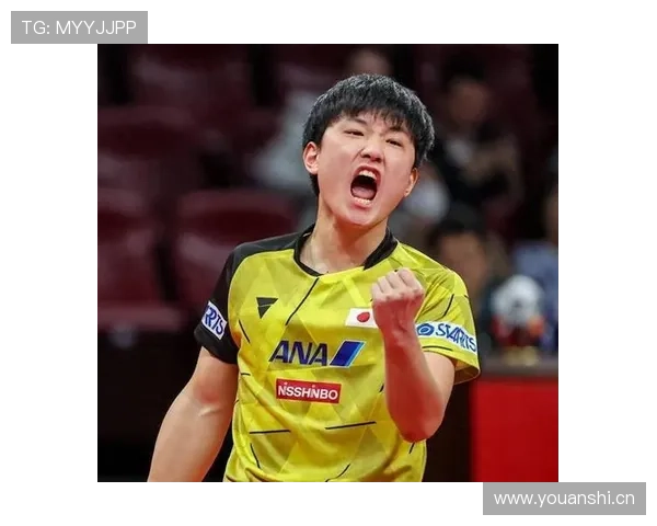 张本智和家的冰箱里塞满能量饮料，训练完直接对瓶吹