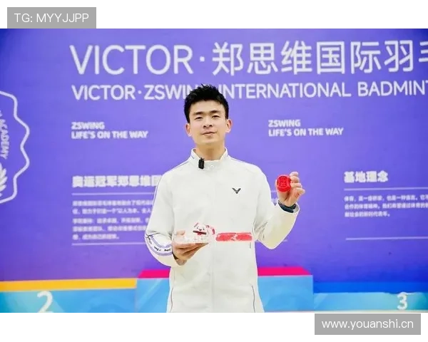 郑思维赛场像子弹，生活像阔少——刷到他的日常瞬间懵了